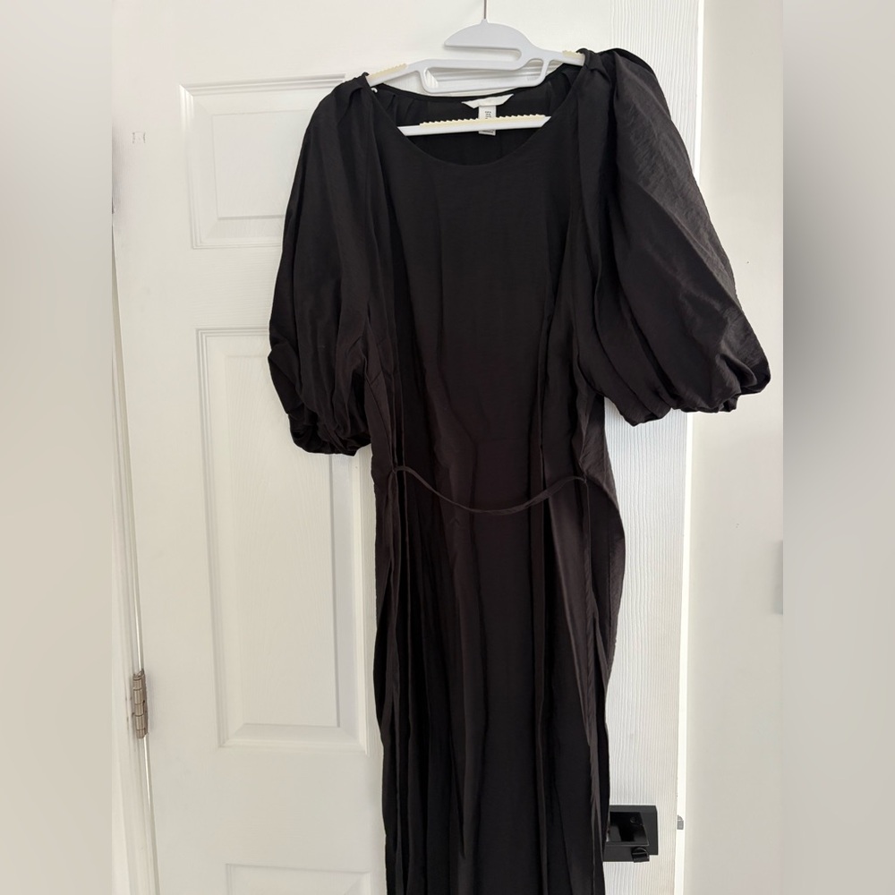 H&M Elegant Black Long Sleeve Dress